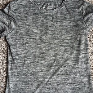 Amazon Essentials Heather Gray Women's Short Sleeve Tee